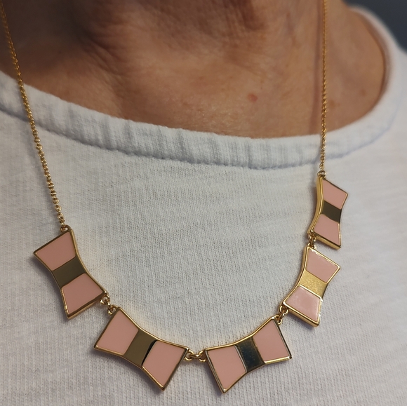 Kate Spade Blush Enamel Bow Necklace EUC - Picture 1 of 7